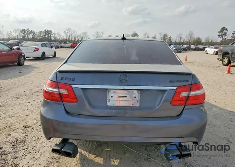 2013 Mercedes-Benz E 350 z USA, uszkodzony, nr VIN WDDHF5KB5DA718596